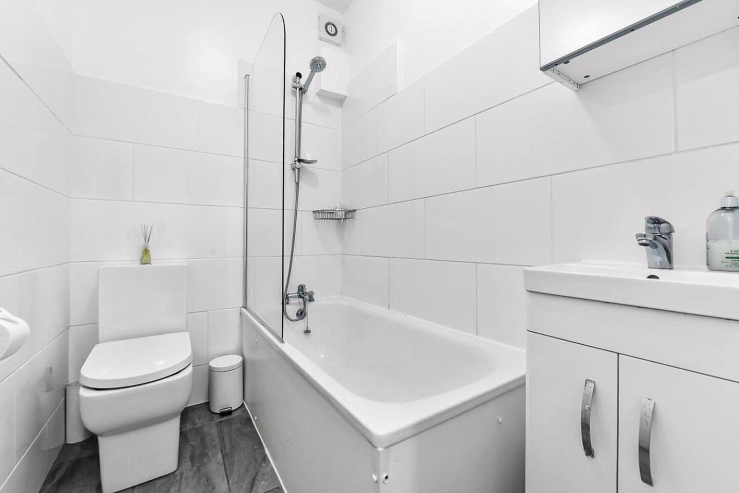 2 Bed Apartment- Finsbury Park Station B ロンドン エクステリア 写真